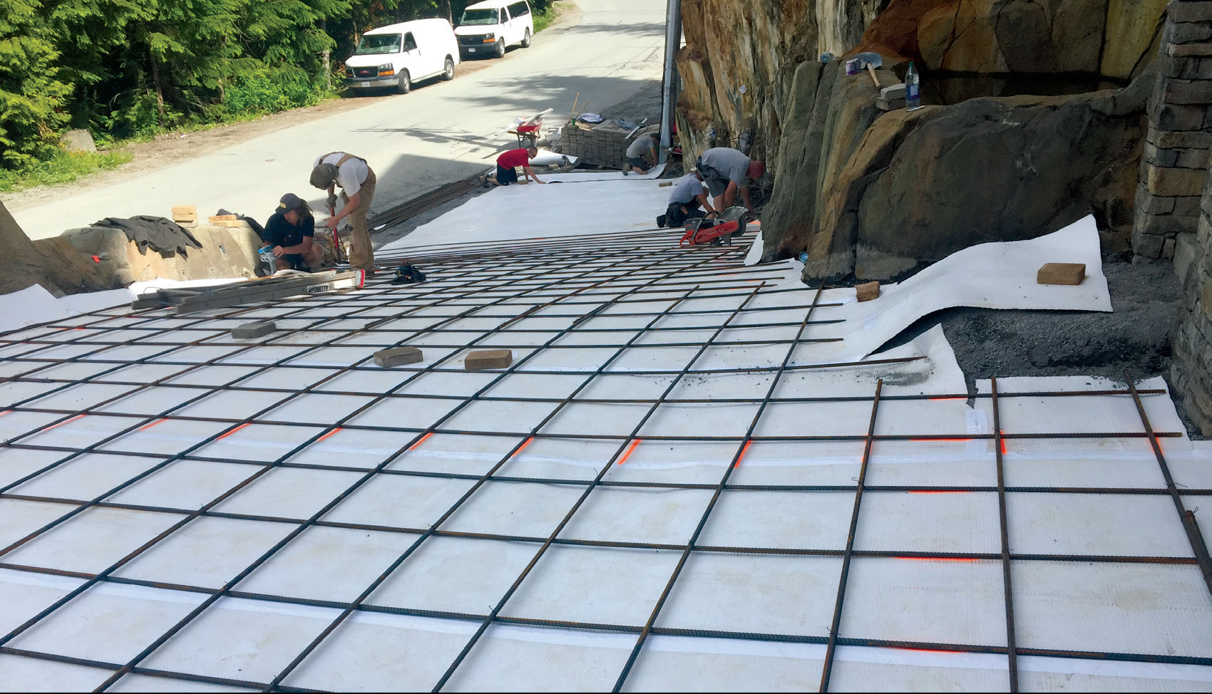 Bubble barrier under rebar before a slab pour
